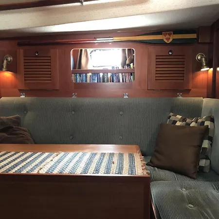 Sailing Yacht Hallberg Rassy 352 *