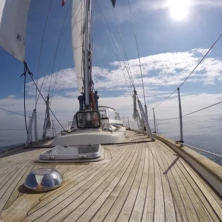 Botel Sailing Yacht Hallberg Rassy 352