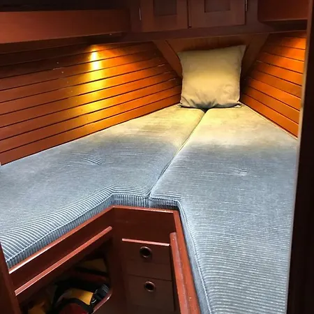 Sailing Yacht Hallberg Rassy 352 Botel Genua